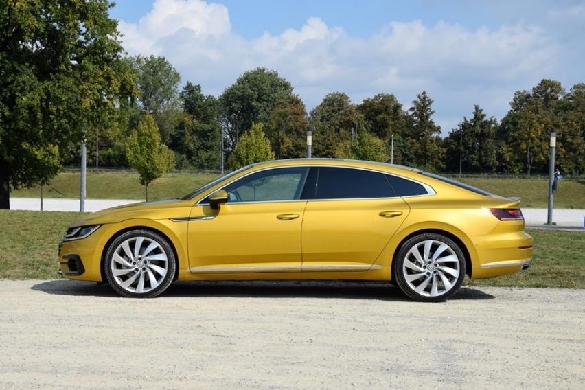 Volkswagen Arteon R-Line 2.0 TSI 4Motion...