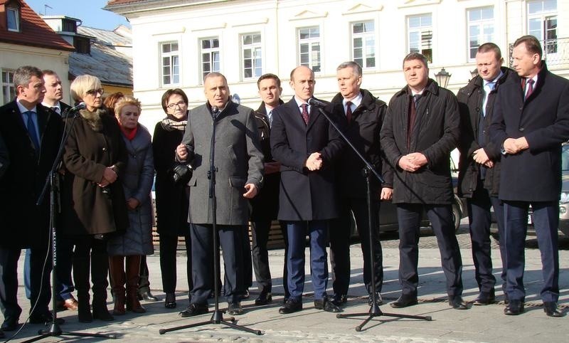 Liderzy Platformy Obywatelskiej w sprawie działań służb po wypadku kolumny rządowej w Oświęcimiu