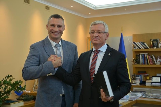 W sierpniu 2017 r. prezydent Jacek Jaśkowiak w Kijowie spotkał się z merem stolicy Ukrainy Witalijem Kliczko
