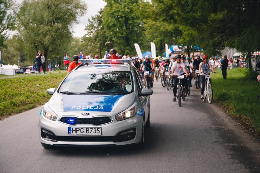 Ruszył rowerowy Małopolska Tour w Wadowicach. Atrakcje będą do wieczora