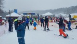 Mnóstwo narciarzy na stoku Szwajcarii Bałtowskiej. Sezon rozpoczęty! Zobacz wideo i zdjęcia