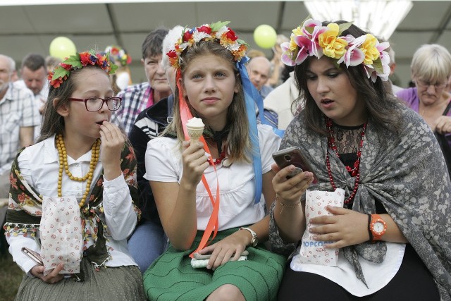 W sobotę (1.09) w Swołowie odbyły się dożynki czyli coroczne święto plonów gminy Słupsk. Zapraszamy do galerii zdjęć z tego wydarzenia.