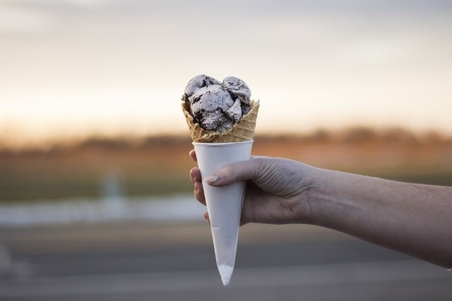 Jak co roku w wakacje lody drożeją