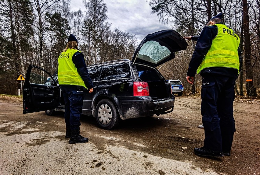 Kolejne zatrzymania w Podlaskiem w związku z pomocnictwem przy nielegalnym przekraczaniu granicy [ZDJĘCIA]