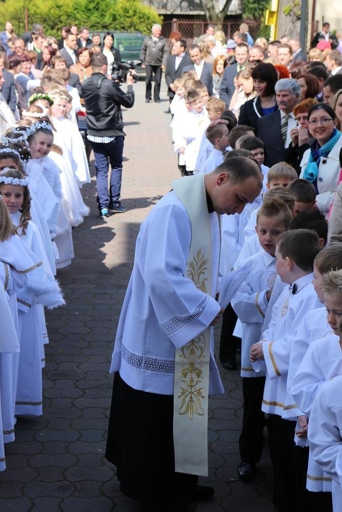 Pierwsza Komunia Św. w parafii Chrystusa Króla w...