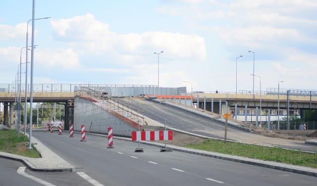 Śródmiejski odcinek trasy N-S jest już gotowy. Pozostało jeszcze dokończenie wjazdów na wiadukt przy ulicy Słowackiego.