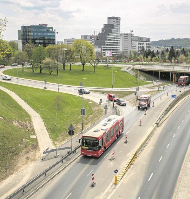 Parking park&ride ma powstać na zielonym terenie przy wiadukcie do 2020 roku