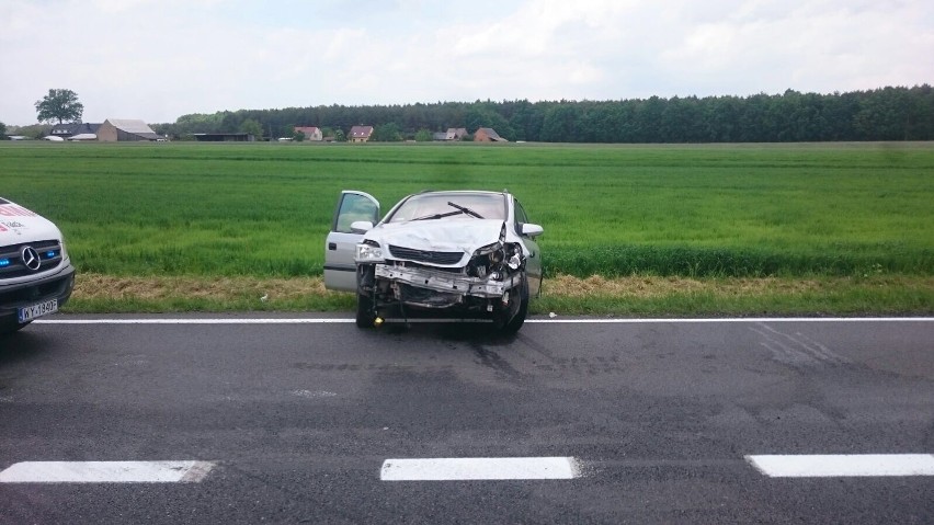 Zderzenie opla z volkswagenem w Bierdzanach.