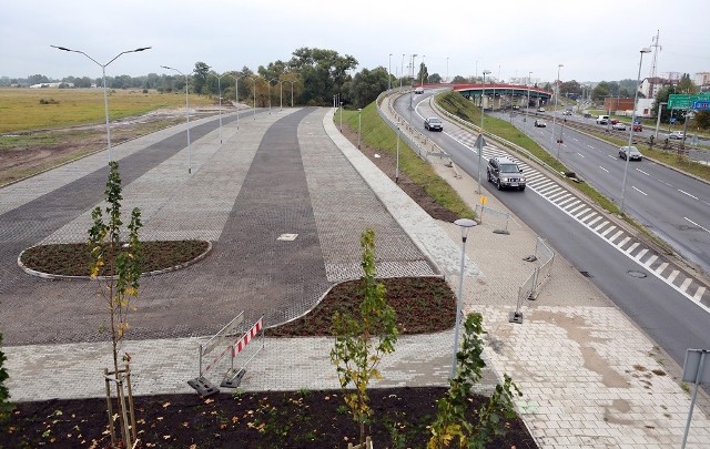 Monitoring wizyjny parkingu i integracja monitoringu z Systemem Zarządzania Ruchem, a także system zliczania pojazdów wjeżdżających i wyjeżdżających to mają być atuty  parkingu.