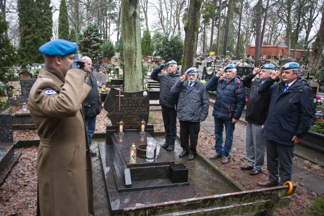 W Słupsku uczczono Dzień Pamięci Zmarłych i Poległych w Misjach Pokojowych poza granicami kraju.