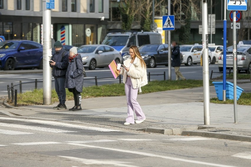 Blanka Stajkow w drodze na zajęcia wokalne