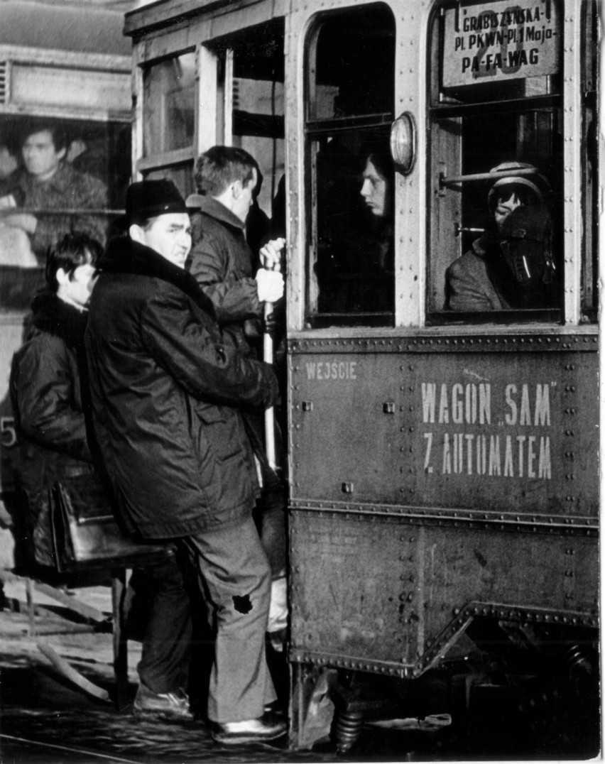 Lata 60 - dojazd tramwajem linii 20 do Pafawagu i Dolmelu