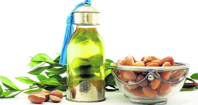 Na bazie olejku arganowego powstają szampony, odżywki do włosów, kremy oraz mydła. Argania, z której pozyskuje się olejek, to drzewo występujące tylko w południowo-zachodniej części Maroka