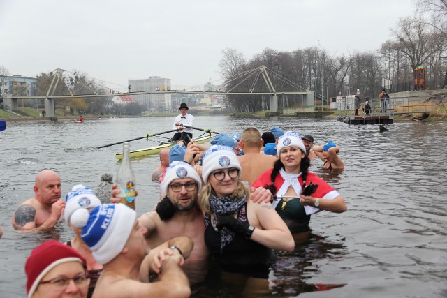 Noworoczny trening bydgoskich wioślarzy