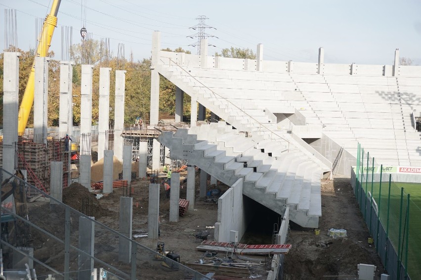 Budowa stadionu ŁKS. Wielkie ciężarówki przywiozą elementy dachu![ZDJĘCIA]