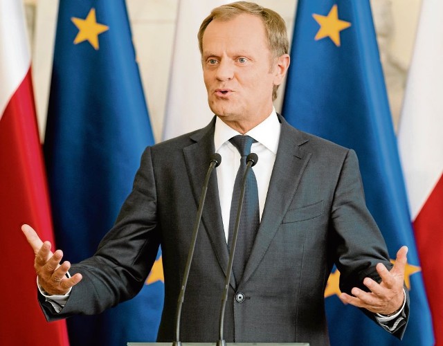 Nie ma mowy o żadnym dealu politycznym - twierdzi premier Donald Tusk. Czy Polacy mu uwierzą?