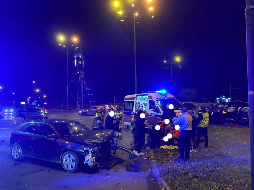 Groźny wypadek w Krakowie przy Wielickiej. Dwie osoby ranne