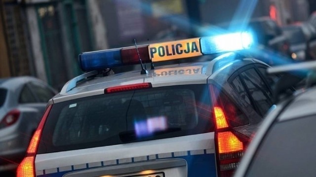 Policjanci z Zabrza szukają kierowcy srebrnego forda