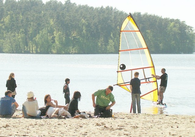 Dwukrotnie organizowano w Partęczynach ogólnopolskie regaty windsurfingowe. Amatorzy deski zawsze się znajdą.