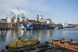 Stocznia Nauta w Gdyni: W miesiąc podniosą częściowo zatopionego chemikaliowca Hordafor V [zdjęcia]