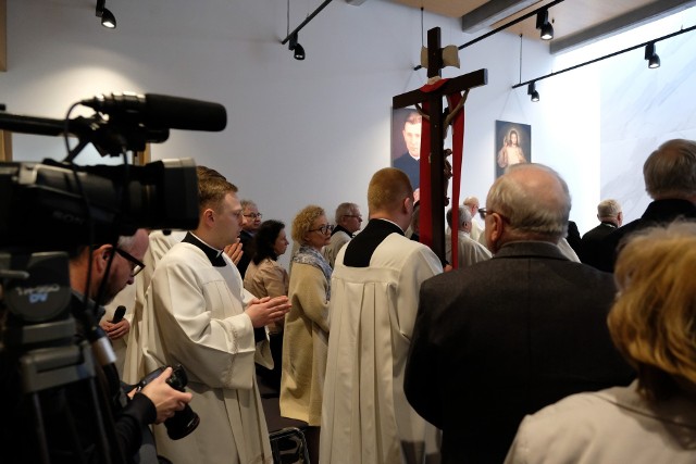 Mszy świętej w szpitalnej kaplicy przewodniczył ordynariusz toruński biskup Wiesław Śmigiel