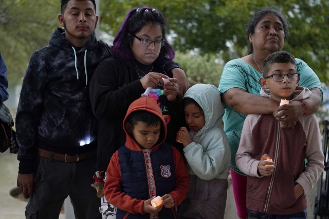 Ameryka jest wciąż w szoku po tym, jak w porzuconej ciężarówce na obrzeżach San Antonio w Teksasie odnaleziono kilkadziesiąt ciał imigrantów