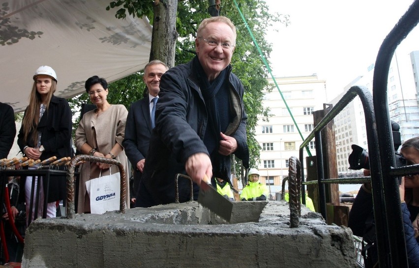 Uroczystość wmurowania aktu erekcyjnego Gdyńskiego Centrum...