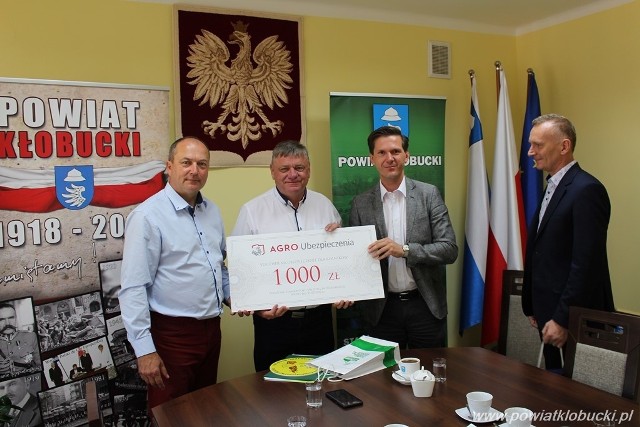 Rolnik spod Kłobucka odebrał nagrodę za II miejsce w konkursie „Bezpieczne Gospodarstwo Rolne”