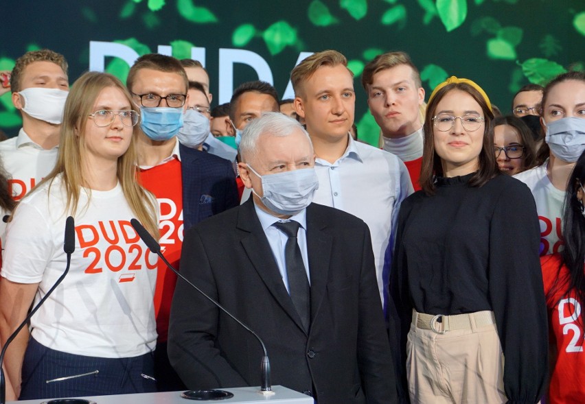 Wybory 2020. Młodzi z PiS ostrzejsi od samego prezesa Kaczyńskiego. Zobacz zdjęcia z wizyty w Lublinie