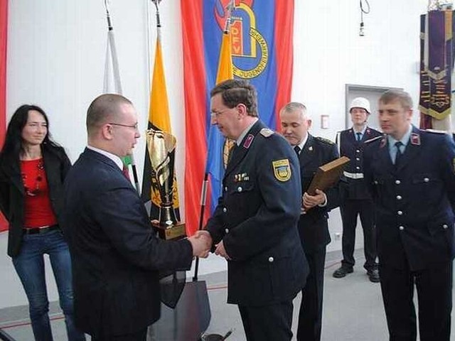 Jędrzejowska delegacja wzięła udział w otwarciu nowej strażnicy w niemieckim Reichenbach.