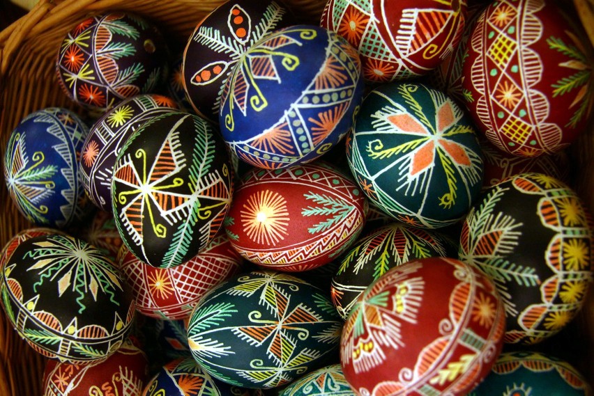 Życzenia na Wielkanoc: Piękne religijne życzenia. Złóż...