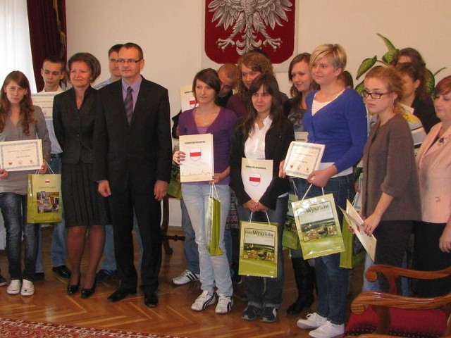 W tym roku stypendia otrzymało siedemnaście osób. W 2009 roku wyróżniono 22 uczniów