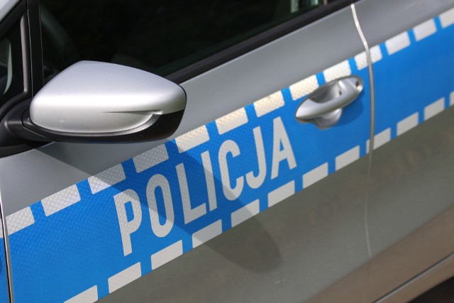 Policjanci z oświęcimskiej komendy zatrzymali 22-latka kierującego samochodem pod wpływem narkotyków