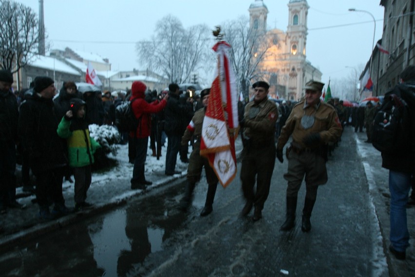 Bielsko-Biała pamięta o Żołnierzach Wyklętych. Ulicami przeszło kilkaset osób [ZDJĘCIA]