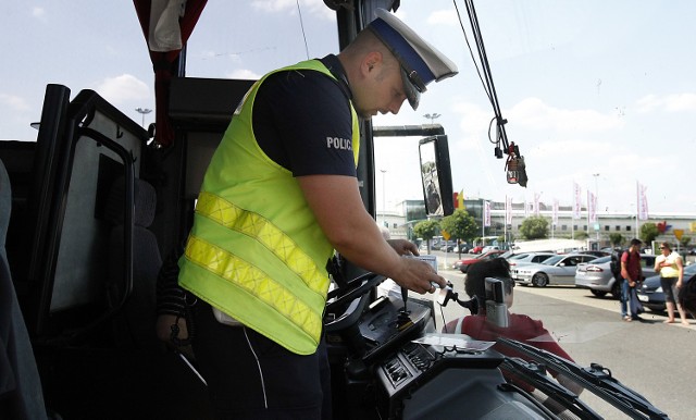 Łódzka policja przeporwadza akcję "Bezpieczny autobus"