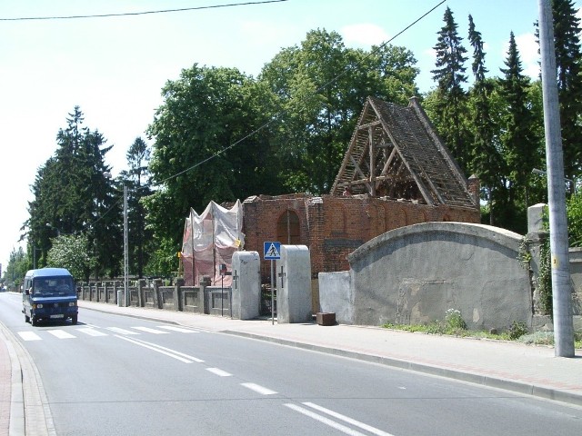 Prace przy Kamiennej Bramie zakończą się w kwietniu 2007 roku, przy Baszcie Prochowej w październiku 2006 roku, zaś kaplicy św. Jerzego (na zdjęciu) pod koniec sierpnia 2006.