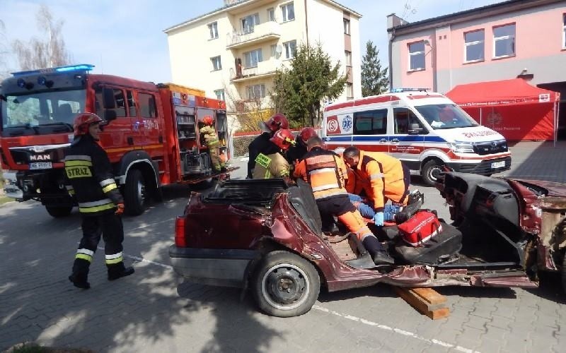 W Lipsku zakończył się kurs dla strażaków - ratowników z jednostek OSP powiatu lipskiego. W uroczystym podsumowaniu wzięło udział 150 osób