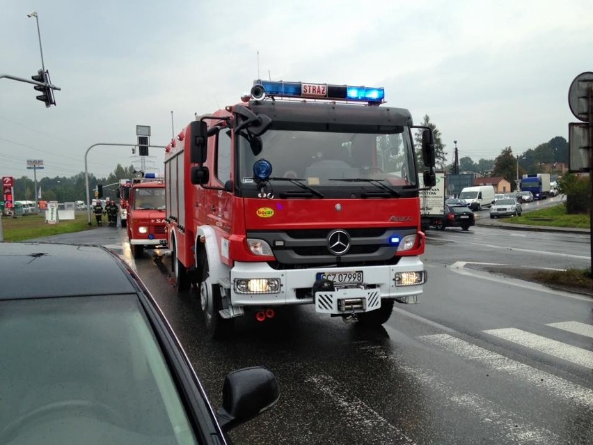 Wypadek na DK1 pod Romanowem. Trasa do Katowic zakorkowana. Ciężarówka się przewróciła
