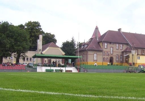 Stadion Miejskiego Ośrodka Sportu i Rekreacji w Bytowie.