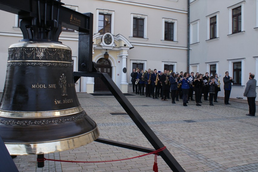 Tuchów. Wierni ufundowali nowy dzwon dla bazyliki