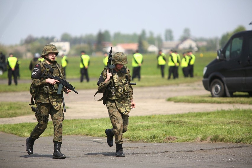 Manewry służb mundurowych w Radomiu