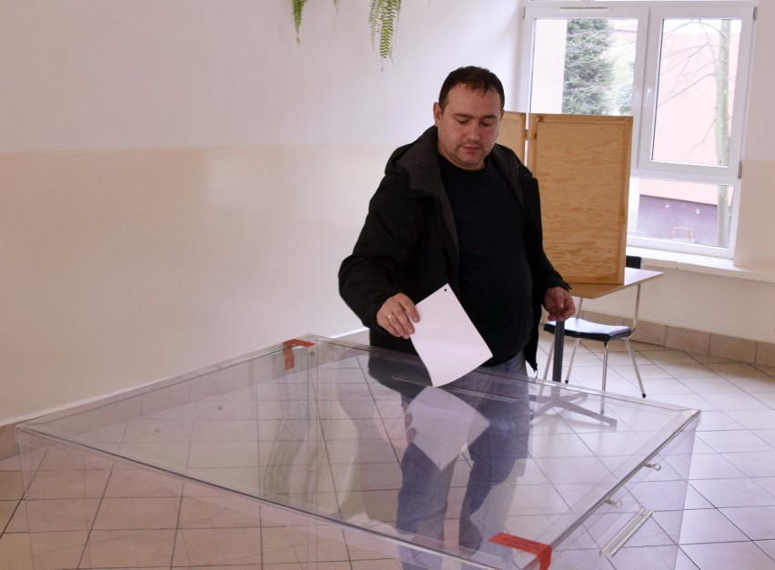 Druga tura wyborów w Miastku, Kołczygłowach i Studzienicach
