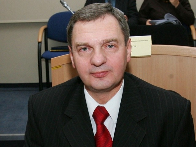 Marszałek województwa Władysław Husejko przyznaje, że powstały opóźnienia w inwestycjach drogowych
