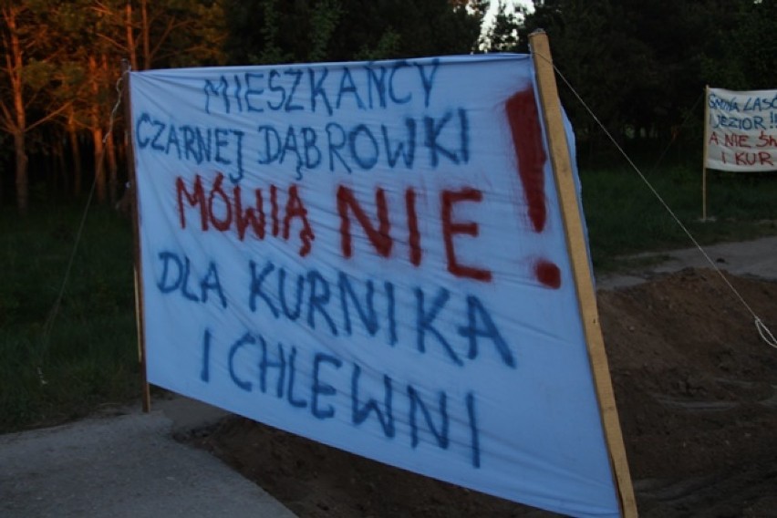 Mieszkańcy Czarnej Dąbrówki od dwóch lat protestują...