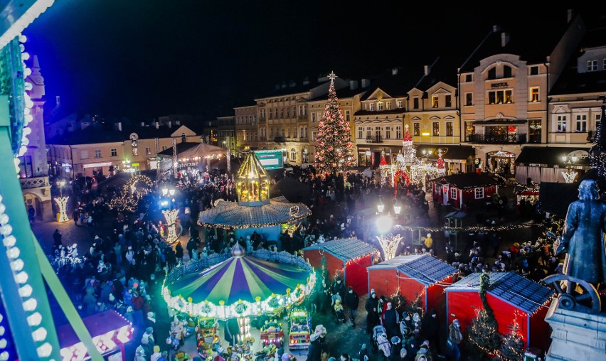 Kolejny weekend pełen atrakcji w Świątecznym Miasteczku w Rzeszowie: Kino plenerowe z Kevinem, Motomikołajki, koncerty, warsztaty