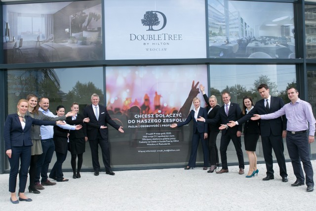 DoubleTree by Hilton Wrocław szuka 100 pracowników.Dzień Rekrutacji odbędzie się 19 maja o godz. 10.00 w siedzibie hotelu przy ulicy Podwale 84 (budynek OVO Wrocław). 