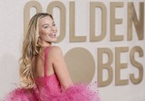 Kreacje celebrytów, gwiazd kina i show-biznesu na gali Złote Globy w Los Angeles 