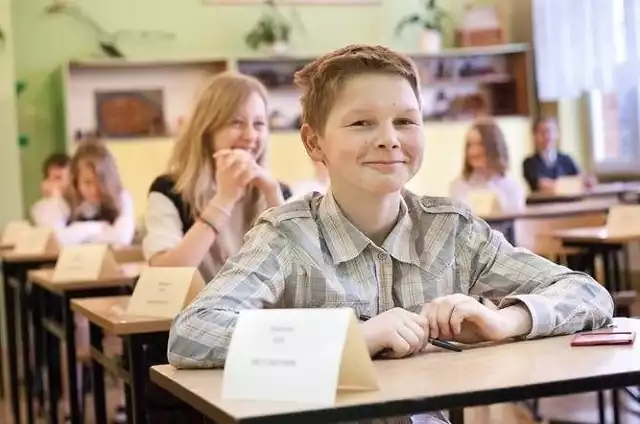 Sprawdzian Szóstoklasisty ma na celu sprawdzenie wiedzy uczniów i końcowa ocena na świadectwie od niego nie zależy. Nie znaczy to, że do egzaminu można nie podejść.