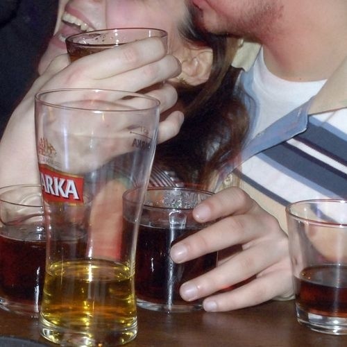 Alkohol nie jest już dla nastolatków żadnym tabu.