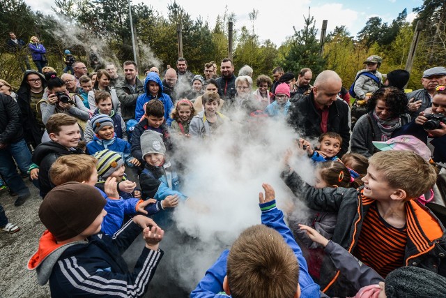 Godziny otwarcia muzeum w majówkęW okresie majówki Muzeum Okręgowe będzie czynne dla zwiedzających. W dniach 1 oraz 3 maja obowiązują weekendowe godziny otwarcia:Muzeum w śródmieściu:1 oraz 3 maja: godz. 11.00-18.00Exploseum: 9.00 – 17.00Zwiedzanie Exploseum wraz z przewodnikiem:9.30 – 12.00, 11.30 – 14.00, 12.30 – 15.00, 14.30 – 17.00